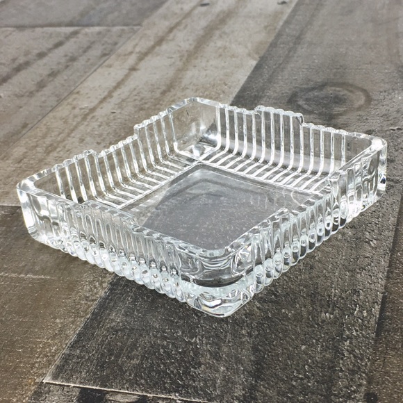 Vintage Glass Vanity Dish Glass Trinket Box - Picture 6 of 8